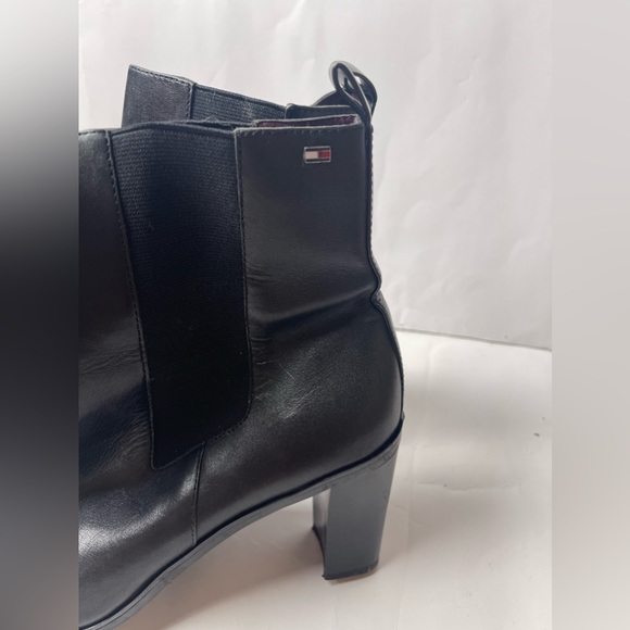 Tommy Hilfiger Square Toe Block Heel Leather Black Short Leather Boots Size 10M - Picture 9 of 13